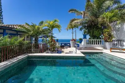 Image de Tropical Escape with Swimming pool next to Leblon