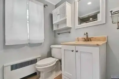 Image de Luxury Master Bedrooms +Private Bath+ Closets