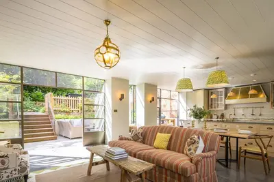 Image de The Writers Retreat - 5 beds, parking & much more