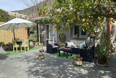 Image de La Maison des Citrons-appartamento Immerso Nella Natura Vicino al Mare e Autobus
