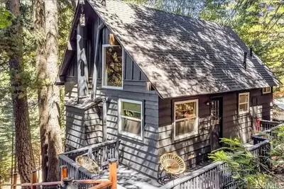 Image de Dog friendly Cabin Ac, Bbq. nestled between Lake Arrowhead and Big Bear!