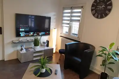Image de 2etage F3 5minut centre ville 1 chambre avec grand lit 2chambre 3 lit simple