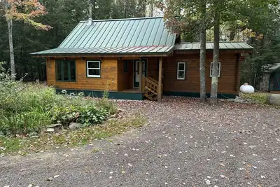 Image de Cozy Riverfront Cabin Getaway in Michigan’s Upper Peninsula