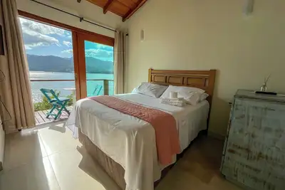 Image de Casa IncrĂvel de Frente Para o mar Ă 1km da Ilha das Cabras