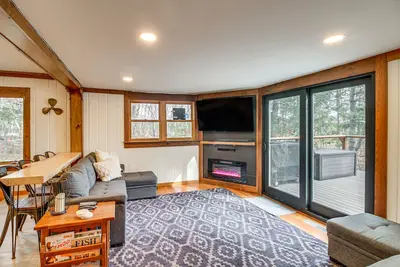 Image de Waterfront Duluth Cabin w/ Deck & River View!