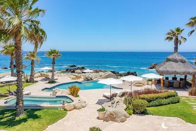 Image de Seaside Escape with Stunning Views & Private Pool