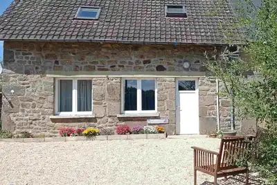 Image de Four person cottage with heated\/covered pool & private jacuzzi, 3 star rated