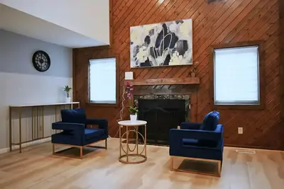 Image de Fancy retreat near Bridge Park: 3br/2. 5ba/2 Car Garage