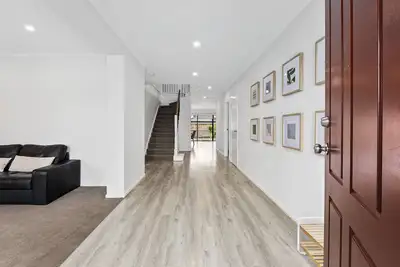 Image de Luxury Point Cook Home 30 mins to Melb Cbd!