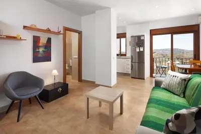 Image de Appartement \"Plaza Iglesia\" avec vue sur les montagnes, terrasse privée et Wi-Fi
