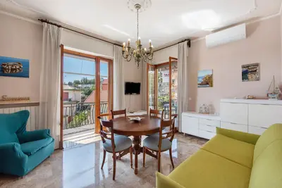 Image de Appartement 'Due Passi Dal Mare Tra Gli Ulivi' avec vue sur la mer, Wi-Fi et climatisation