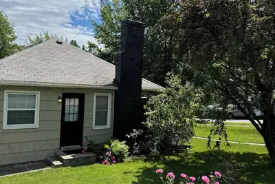 Image de Charming 2-bdrm downtown Coeur d'Alene Historic Foster Ave-Garden District\n