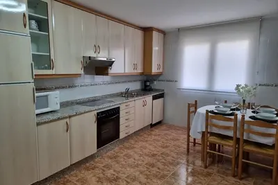 Apartment-Sleeps5-Parking-PetFriendly