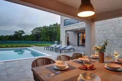 Image de Maison de vacances avec la piscine Loborika, Pula (K-22776)