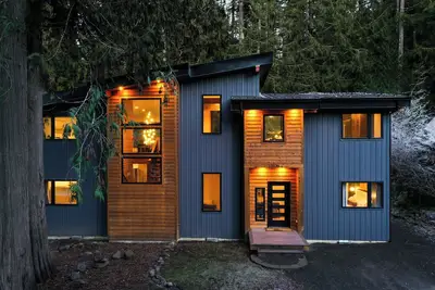 Image de 3 Bedroom Lux Home w/ Hot Tub and Chefs Kitchen!