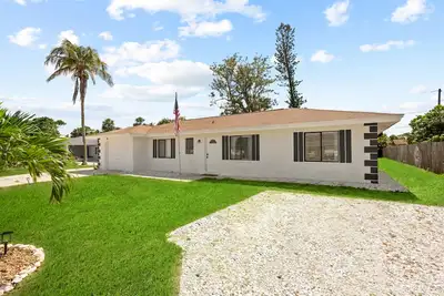 Image de Brand New 2Bed in Bonita's Heart w/Superb Patio and Garden