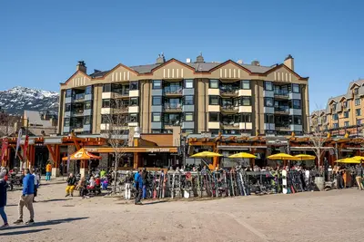 Image de Home at Whistler Mountain Square
