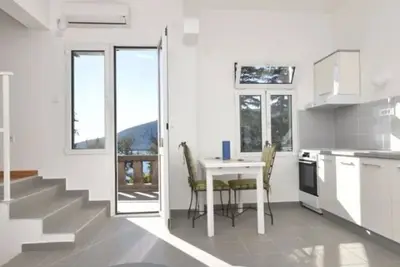 Image de Comfortable apartment near beaches & attractions, free WiFi & parking, terrace