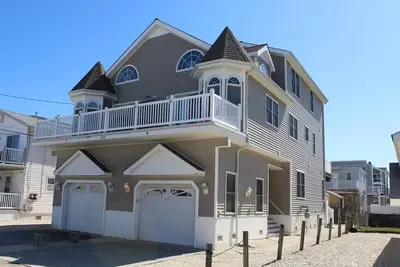 Image de 230 39th Street West