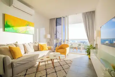 Image de Magnificent View, Airco, Fully Equipped, Pool, Gym and Security Gates