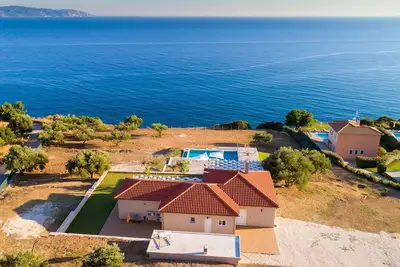 Blue Horizon Villa with Private Pool & Panoramic Sea View