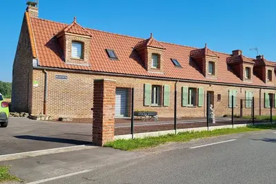 Image de Charmante maison mitoyenne avec jardin, proche forêt, animaux admis, parking & WiFi
