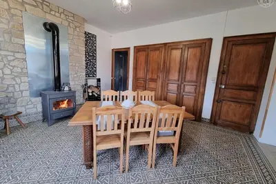 Image de Gîte de Charme Isolé, Ferme Authentique, 4 Chb, Jardin, Randonnées, Val Joly à Proximité