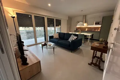 Image de Family vacation apartment near the center and a stone's throw from the lake
