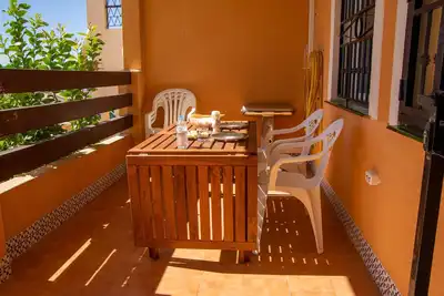 Image de Bungalow à 5' des plages et de la Zenia, arrêt de bus-Aldi à 50 m-piscine à 30 m