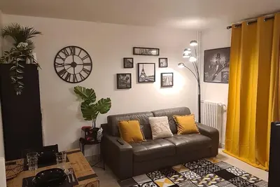 Image de Emplacement Exceptionnel et rare appartement Cosy Paris Suresnes Longchamp