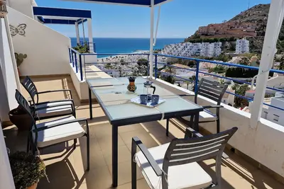Image de Fantástico Apartamento en la Planta Alta con IncreĂbles Vistas al mar