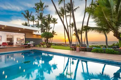 Image de Malulani Villa, Luxury Oceanfront 3 Br, Private Pool, Hot Tub & Pickleball!