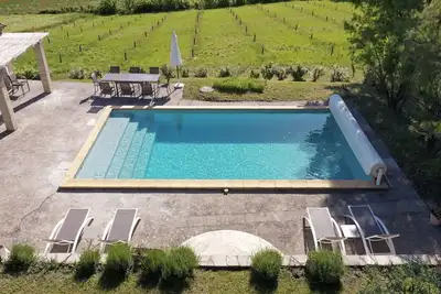 Image de Villa pour 10 personnes, piscine privée, jardin sans vis à vis