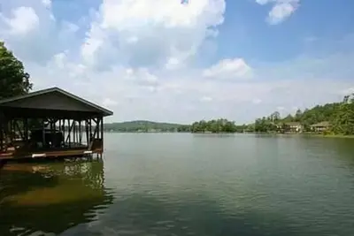 Image de 3br 2ba Hot Springs Village on Lake Balboa with boat slip & lots of golf options