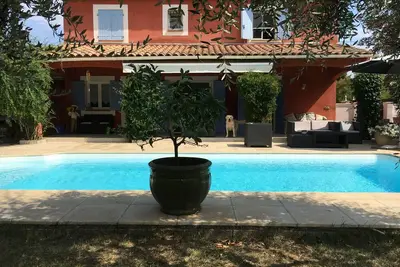 Image de Villa avec piscine à 5km de cannes et de ses plages!