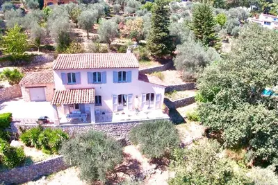 Image de Spacieuse villa vue mer  baie de Cannes et Iles de lérins calme absolu