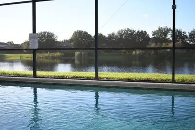 Executive Orlando 4 Bed/3 bath (2 ensuite) Pool/Spa Home (4h009)