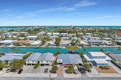 Image de Charming 2-bedroom Duplex in Key Colony Beach -Coastal living awaits!