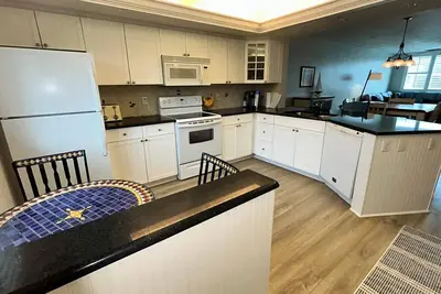Image de Loggerhead Cay 262: Gulf Views, New Lvp Floors, New Living Room Furniture!