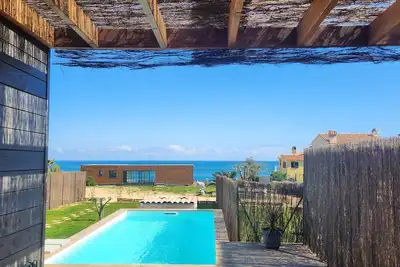 Image de Villa pied dans l'eau - piscine privée