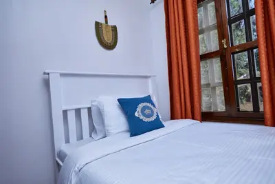 Family Friendly - Detachable House with Playground and Backyard