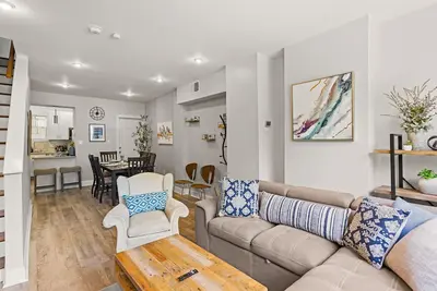 Image de Philly's Perfect Pad: Park Views, Parking & Walkable Charm!