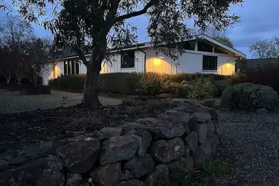 Image de Charming 3-bedroom house in gorgeous Sonoma perfect for family and friends.