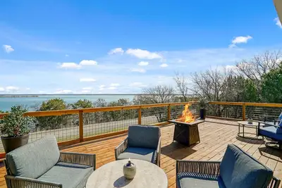 Image de Walk to Lake Whitney~Fire Pit~Bbq Grill~King Bed