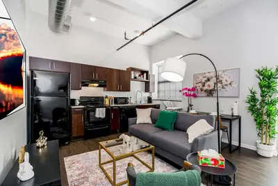 Image de Cozy 1br Near Arrowhd & TMobile Parking, Rooftop