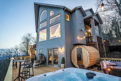 Image de Designer Home w/ Incredible Views, Sleeps 16