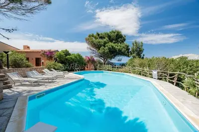 Image de Villa à Costa Paradiso avec 4 chambres à coucher, 8 couchages