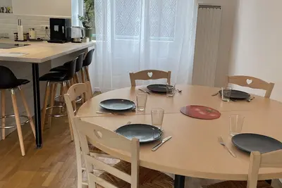 Image de Appartement du lion, à 10 minutes du centre ville, stationnement idéal!