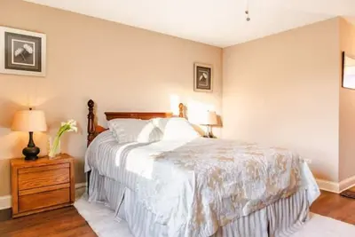 High-End Oasis Close to Fun