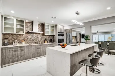 Image de Spectacular 5br/5ba Villa in Hollywood Lakes